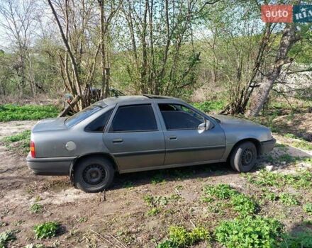 Серый Опель Вектра, объемом двигателя 1.8 л и пробегом 334 тыс. км за 1200 $, фото 1 на Automoto.ua