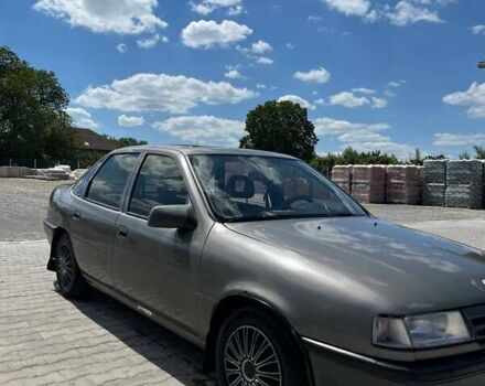 Серый Опель Вектра, объемом двигателя 1.6 л и пробегом 360 тыс. км за 999 $, фото 3 на Automoto.ua