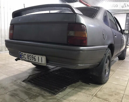 Серый Опель Вектра, объемом двигателя 1.7 л и пробегом 500 тыс. км за 1700 $, фото 5 на Automoto.ua