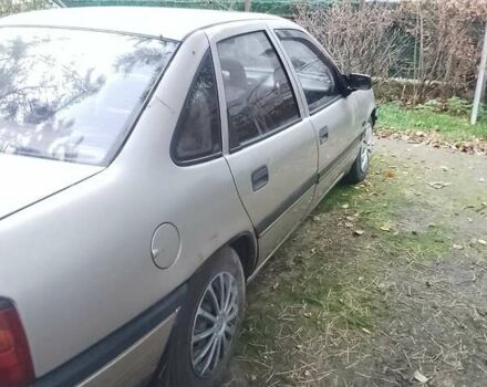 Серый Опель Вектра, объемом двигателя 1.8 л и пробегом 435 тыс. км за 650 $, фото 4 на Automoto.ua