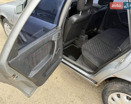 Серый Опель Вектра, объемом двигателя 1.8 л и пробегом 200 тыс. км за 1500 $, фото 21 на Automoto.ua