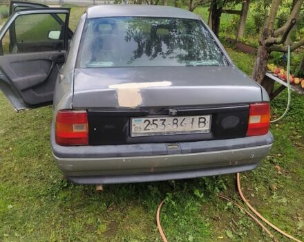 Сірий Опель Вектра, об'ємом двигуна 0 л та пробігом 300 тис. км за 750 $, фото 2 на Automoto.ua