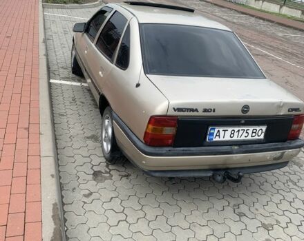 Серый Опель Вектра, объемом двигателя 2 л и пробегом 3 тыс. км за 800 $, фото 3 на Automoto.ua