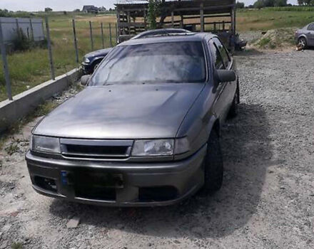 Серый Опель Вектра, объемом двигателя 1.7 л и пробегом 500 тыс. км за 1700 $, фото 2 на Automoto.ua