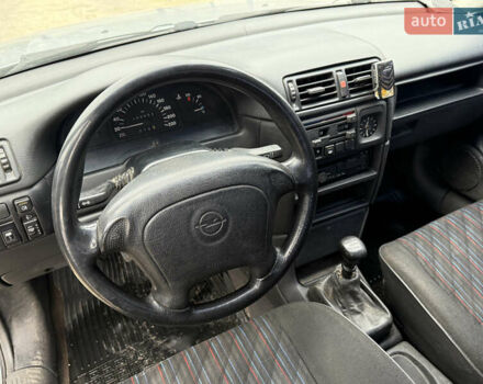 Серый Опель Вектра, объемом двигателя 1.8 л и пробегом 200 тыс. км за 1500 $, фото 19 на Automoto.ua