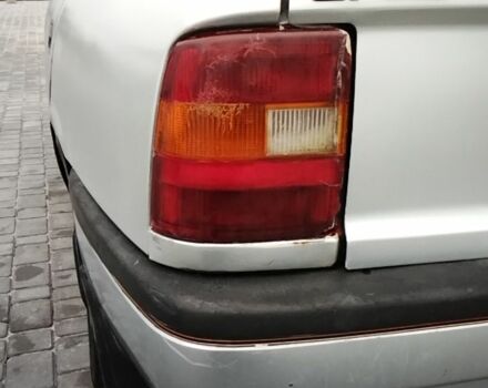 Серый Опель Вектра, объемом двигателя 1.6 л и пробегом 160 тыс. км за 700 $, фото 3 на Automoto.ua