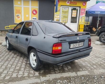 Серый Опель Вектра, объемом двигателя 2 л и пробегом 300 тыс. км за 1250 $, фото 3 на Automoto.ua