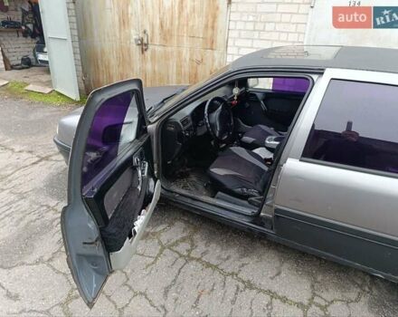 Сірий Опель Вектра, об'ємом двигуна 1.8 л та пробігом 380 тис. км за 1800 $, фото 5 на Automoto.ua