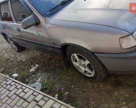 Сірий Опель Вектра, об'ємом двигуна 1.6 л та пробігом 300 тис. км за 1170 $, фото 4 на Automoto.ua