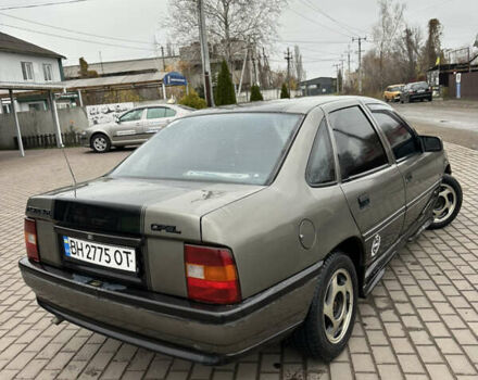 Сірий Опель Вектра, об'ємом двигуна 1.6 л та пробігом 270 тис. км за 1600 $, фото 3 на Automoto.ua