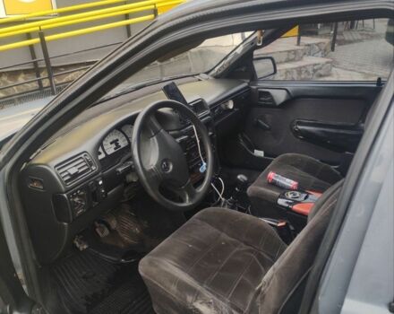 Серый Опель Вектра, объемом двигателя 2 л и пробегом 300 тыс. км за 1250 $, фото 4 на Automoto.ua