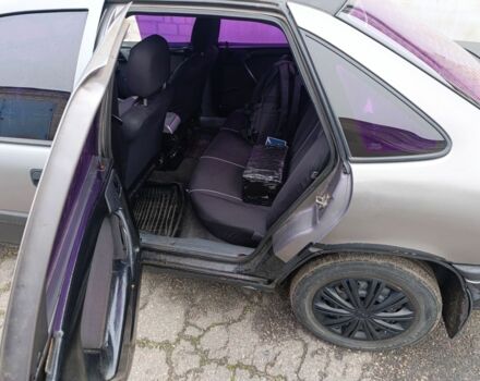 Серый Опель Вектра, объемом двигателя 1.8 л и пробегом 380 тыс. км за 1800 $, фото 4 на Automoto.ua