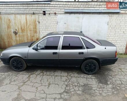 Сірий Опель Вектра, об'ємом двигуна 1.8 л та пробігом 380 тис. км за 1800 $, фото 3 на Automoto.ua