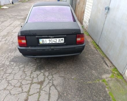 Серый Опель Вектра, объемом двигателя 1.8 л и пробегом 380 тыс. км за 1800 $, фото 2 на Automoto.ua