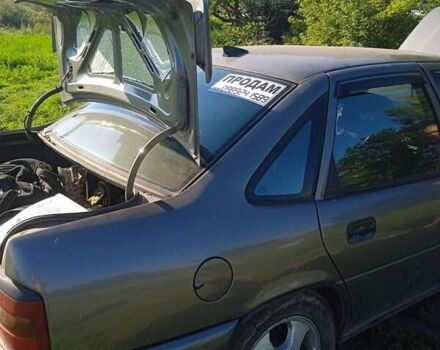 Серый Опель Вектра, объемом двигателя 2.5 л и пробегом 357 тыс. км за 3000 $, фото 12 на Automoto.ua