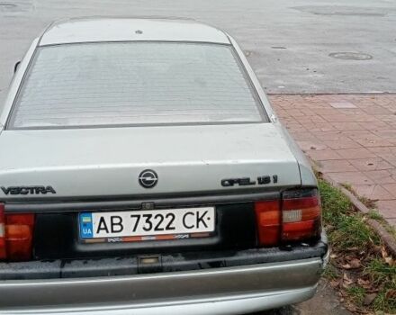 Серый Опель Вектра, объемом двигателя 1.8 л и пробегом 330 тыс. км за 899 $, фото 4 на Automoto.ua