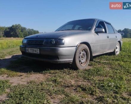 Серый Опель Вектра, объемом двигателя 2.5 л и пробегом 357 тыс. км за 3000 $, фото 5 на Automoto.ua