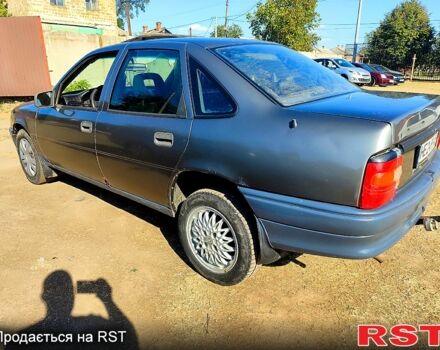 Серый Опель Вектра, объемом двигателя 1.6 л и пробегом 400 тыс. км за 999 $, фото 5 на Automoto.ua