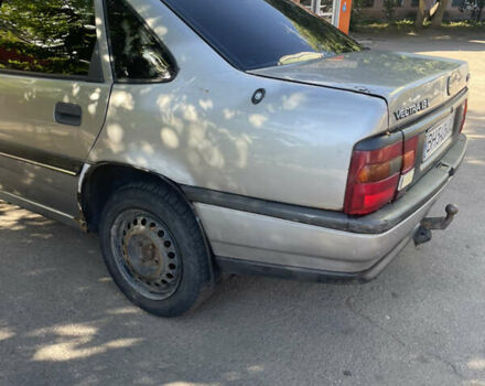 Сірий Опель Вектра, об'ємом двигуна 1.8 л та пробігом 395 тис. км за 850 $, фото 4 на Automoto.ua