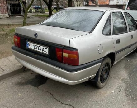 Серый Опель Вектра, объемом двигателя 1.6 л и пробегом 278 тыс. км за 1800 $, фото 3 на Automoto.ua