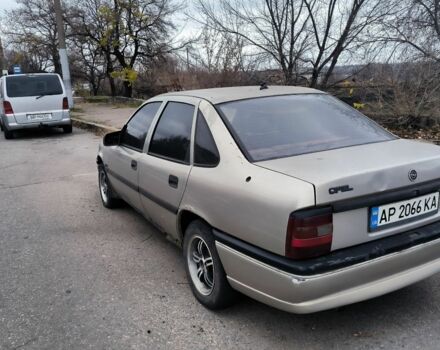 Серый Опель Вектра, объемом двигателя 1.8 л и пробегом 100 тыс. км за 1000 $, фото 1 на Automoto.ua