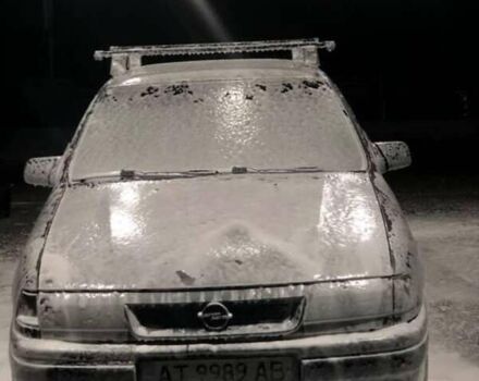 Серый Опель Вектра, объемом двигателя 1.6 л и пробегом 413 тыс. км за 1200 $, фото 2 на Automoto.ua