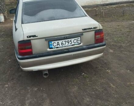 Серый Опель Вектра, объемом двигателя 2 л и пробегом 200 тыс. км за 900 $, фото 2 на Automoto.ua