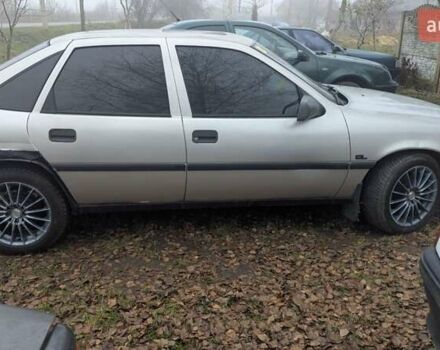 Сірий Опель Вектра, об'ємом двигуна 1.6 л та пробігом 350 тис. км за 1450 $, фото 3 на Automoto.ua