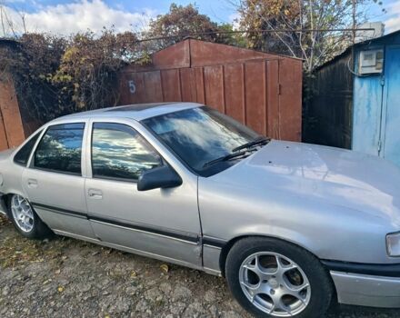 Серый Опель Вектра, объемом двигателя 1.8 л и пробегом 378 тыс. км за 951 $, фото 2 на Automoto.ua