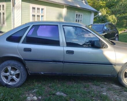 Серый Опель Вектра, объемом двигателя 1.8 л и пробегом 270 тыс. км за 1200 $, фото 4 на Automoto.ua