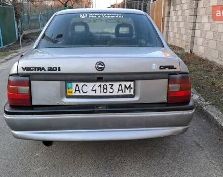 Серый Опель Вектра, объемом двигателя 2 л и пробегом 325 тыс. км за 950 $, фото 1 на Automoto.ua