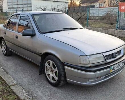 Серый Опель Вектра, объемом двигателя 2 л и пробегом 325 тыс. км за 950 $, фото 7 на Automoto.ua