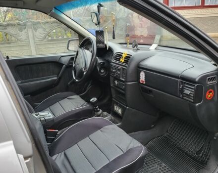 Серый Опель Вектра, объемом двигателя 1.6 л и пробегом 300 тыс. км за 1800 $, фото 7 на Automoto.ua