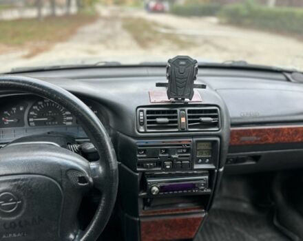 Серый Опель Вектра, объемом двигателя 1.8 л и пробегом 211 тыс. км за 650 $, фото 7 на Automoto.ua