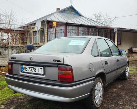 Серый Опель Вектра, объемом двигателя 1.6 л и пробегом 300 тыс. км за 1800 $, фото 6 на Automoto.ua
