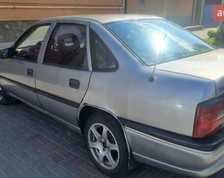 Серый Опель Вектра, объемом двигателя 2 л и пробегом 325 тыс. км за 950 $, фото 3 на Automoto.ua