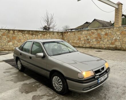 Серый Опель Вектра, объемом двигателя 1.6 л и пробегом 210 тыс. км за 1950 $, фото 7 на Automoto.ua