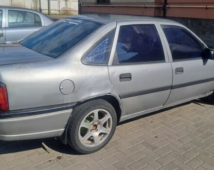 Серый Опель Вектра, объемом двигателя 2 л и пробегом 325 тыс. км за 950 $, фото 3 на Automoto.ua