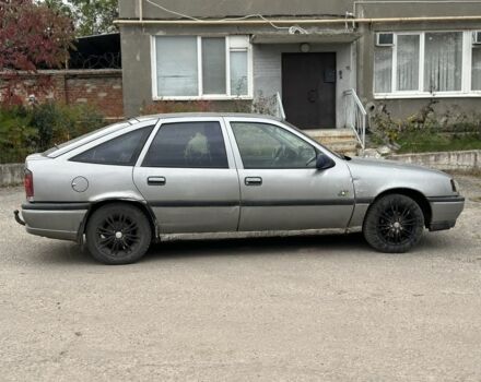 Серый Опель Вектра, объемом двигателя 1.8 л и пробегом 211 тыс. км за 650 $, фото 5 на Automoto.ua