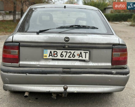 Серый Опель Вектра, объемом двигателя 1.8 л и пробегом 211 тыс. км за 500 $, фото 4 на Automoto.ua