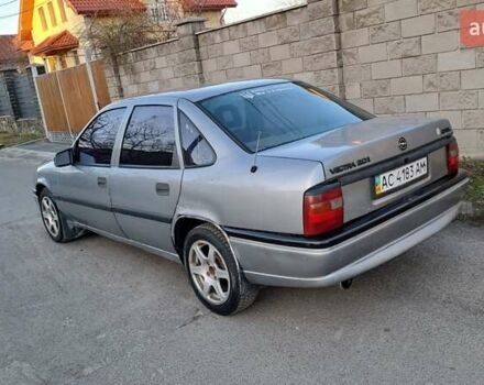 Серый Опель Вектра, объемом двигателя 2 л и пробегом 325 тыс. км за 950 $, фото 9 на Automoto.ua