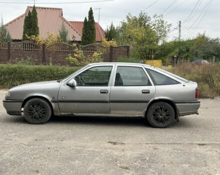 Серый Опель Вектра, объемом двигателя 1.8 л и пробегом 211 тыс. км за 650 $, фото 3 на Automoto.ua