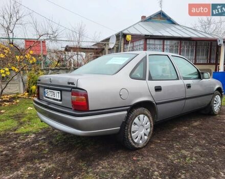 Серый Опель Вектра, объемом двигателя 1.6 л и пробегом 300 тыс. км за 1800 $, фото 3 на Automoto.ua