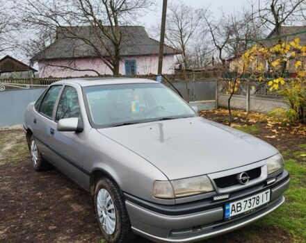 Серый Опель Вектра, объемом двигателя 1.6 л и пробегом 300 тыс. км за 1800 $, фото 1 на Automoto.ua