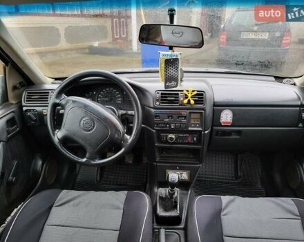 Серый Опель Вектра, объемом двигателя 1.6 л и пробегом 300 тыс. км за 1800 $, фото 12 на Automoto.ua