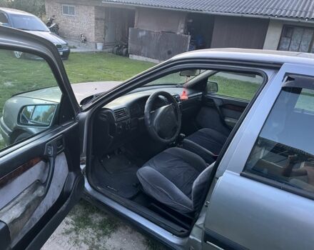 Сірий Опель Вектра, об'ємом двигуна 1.7 л та пробігом 260 тис. км за 1450 $, фото 4 на Automoto.ua