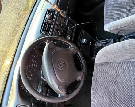 Серый Опель Вектра, объемом двигателя 2 л и пробегом 359 тыс. км за 1750 $, фото 3 на Automoto.ua