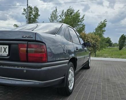 Серый Опель Вектра, объемом двигателя 2 л и пробегом 300 тыс. км за 1900 $, фото 8 на Automoto.ua