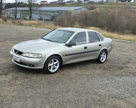 Сірий Опель Вектра, об'ємом двигуна 1.8 л та пробігом 267 тис. км за 1850 $, фото 3 на Automoto.ua