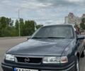 Серый Опель Вектра, объемом двигателя 2 л и пробегом 300 тыс. км за 1900 $, фото 1 на Automoto.ua